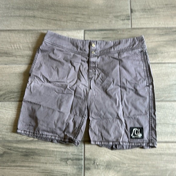 Quiksilver shorts - Picture 1 of 6